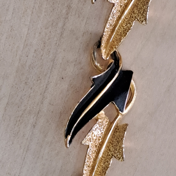 Mode ART Signed Vintage Gold Black Oak Leaf Collar/ Choker Necklace - Picture 10 of 13